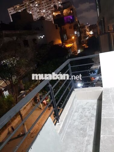 Chính chủ cho thuê nhà nguyên căn mặt tiền P Khánh Hội Q4