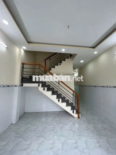 Cho thuê nhà 2 mặt tiền hẻm xem hơi cửa trước và sau thông thoáng