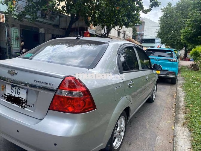 Chevrolet Aveo 2018 Bạc 5 chỗ