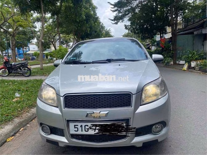 Chevrolet Aveo 2018 Bạc 5 chỗ