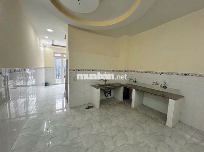 Cho thuê nhà 2 mặt tiền hẻm xem hơi cửa trước và sau thông thoáng