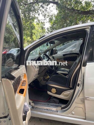 Toyota Innova-G 2010 Số sàn Bạc