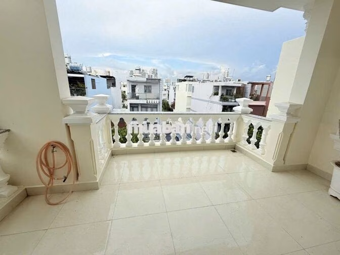 CHO THUÊ NHÀ ĐƯỜNG D7 - KDC PHẠM HỮU LẦU , QUẬN 7 .