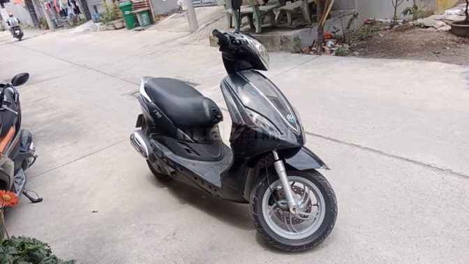 Bán xe Piaggio Fly 125 màu đen - Ý