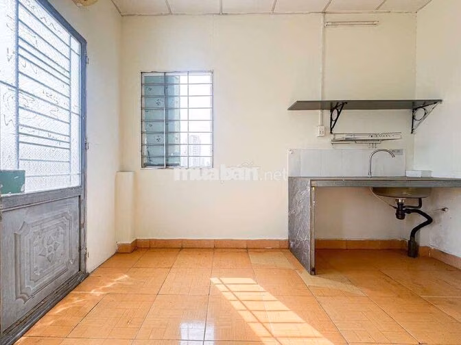 CHO THUÊ PHÒNG CÁCH ĐH TÔN ĐỨC THẮNG 500M