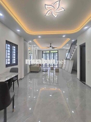 Nhà Đẹp Góc 2 Mặt Tiền 1 Trệt 1 Lầu 2pn 2wc ngay Chợ Hiệp Bình 2.6Tỷ