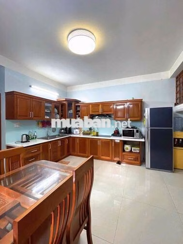 NHÀ ĐẸP SÁT VƯƠNG GẦN HỒ NGHINH,4PN,5WC