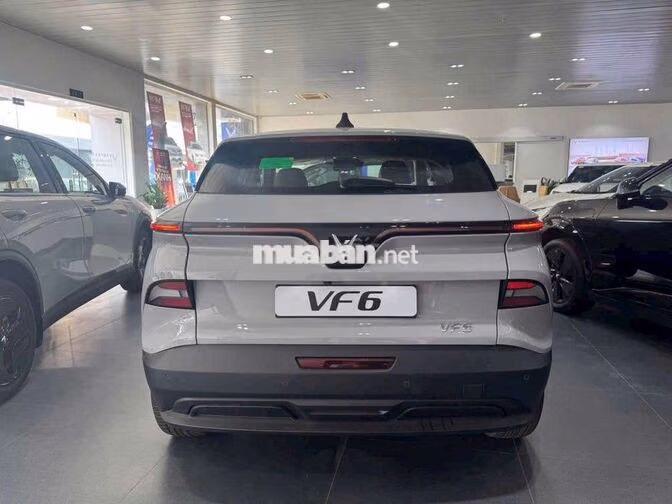 Giá lăn bánh Vinfast VF6. Xe sẵn giao ngay