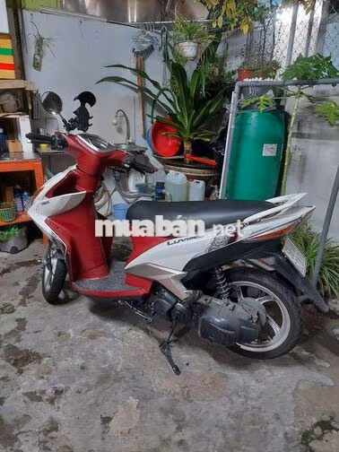 Yamaha Luvias 2011Đỏ trắng