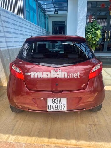 Mazda Mazda 2 2014 Hatchback đỏ