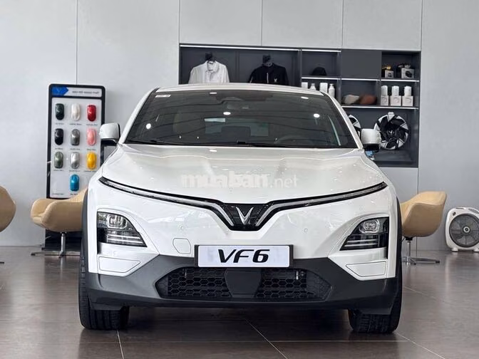 Giá lăn bánh Vinfast VF6. Xe sẵn giao ngay