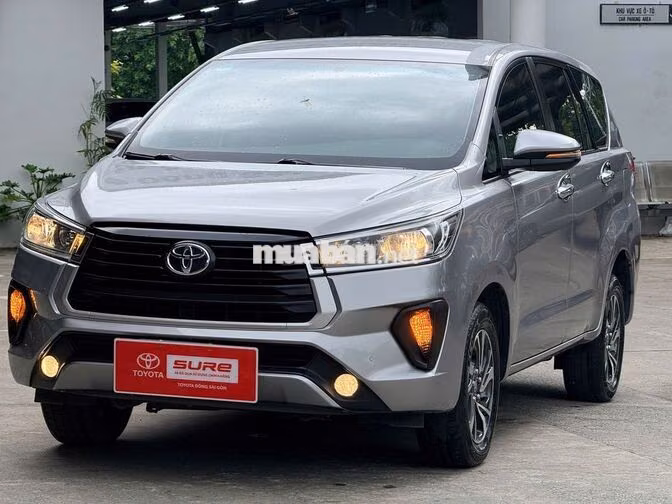 Toyota Innova E 2023 Số sàn Bạc
