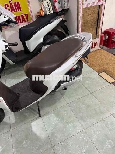 Honda Vision Trắng