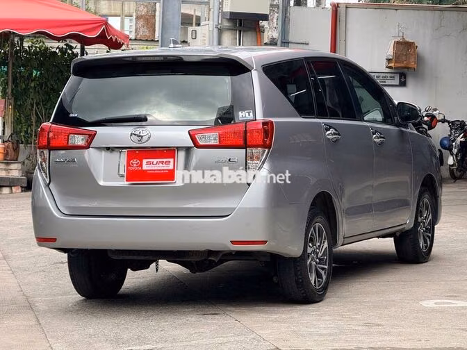 Toyota Innova E 2023 Số sàn Bạc