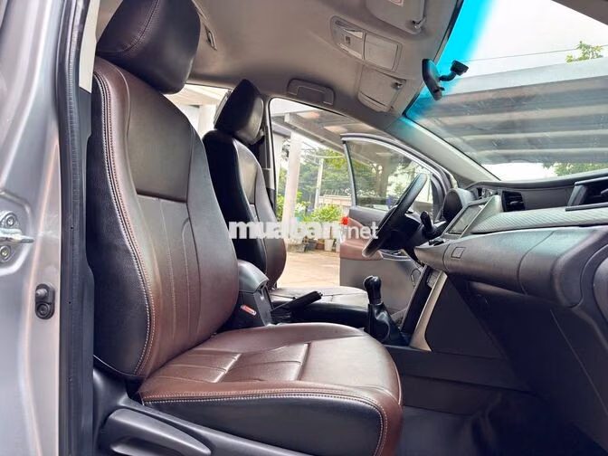 Toyota Innova E 2023 Bạc 128.867 km