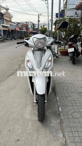 Honda Vision 2016 Trắng đen ( hỗ trợ góp )