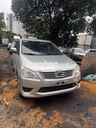 Toyota Innova E 2012 một chủ mua mới