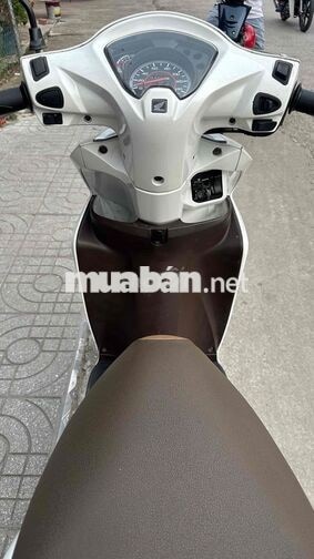 Honda Vision 2016 Trắng đen ( hỗ trợ góp )