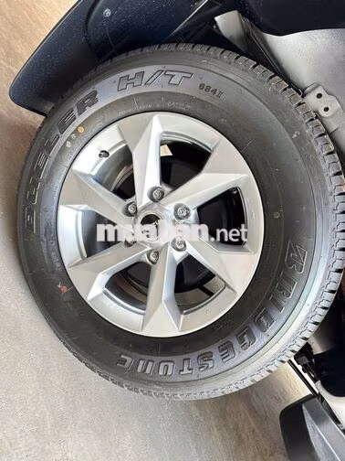 Isuzu D-Max Pretiger AT 4x2 Trắng