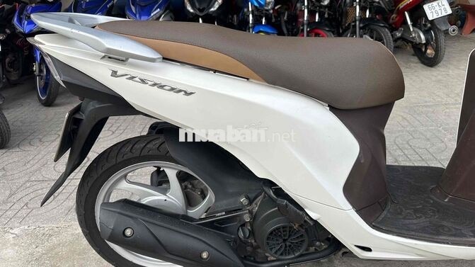 Honda Vision 2016 Trắng đen ( hỗ trợ góp )