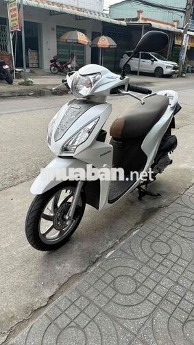 Honda Vision 2016 Trắng đen ( hỗ trợ góp )