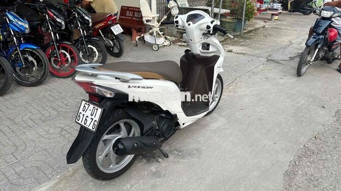 Honda Vision 2016 Trắng đen ( hỗ trợ góp )