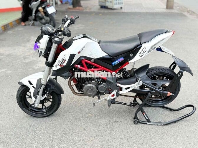 Benelli TNT 125cc Fi 2017 Trắng Phun xăng điện tử
