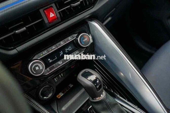 TOYOTA YARIS CROSS 2026 | TẶNG TRƯỚC BẠ GIAO NGAY