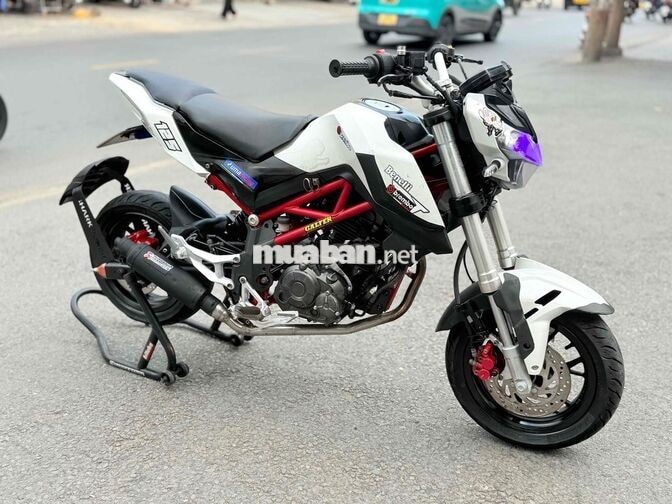 Benelli TNT 125cc Fi 2017 Trắng Phun xăng điện tử