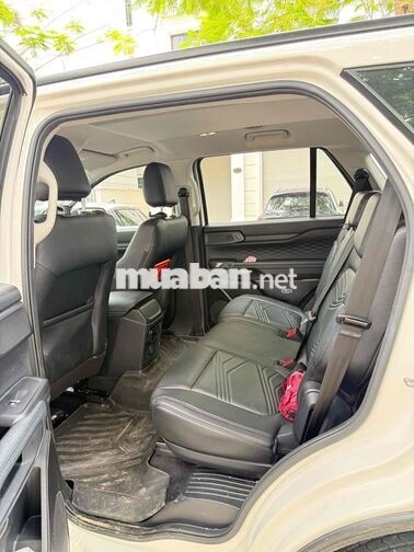 Ford Everest Ambiente 7 chỗ Tự động Trắng