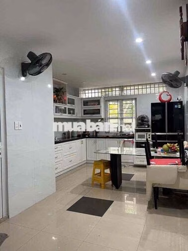 Cho thuê nhà mặt tiền kinh doanh đường Ông Ích Khiêm
