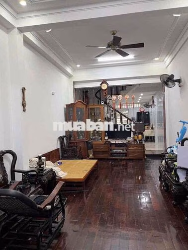 Cho thuê nhà mặt tiền kinh doanh đường Ông Ích Khiêm