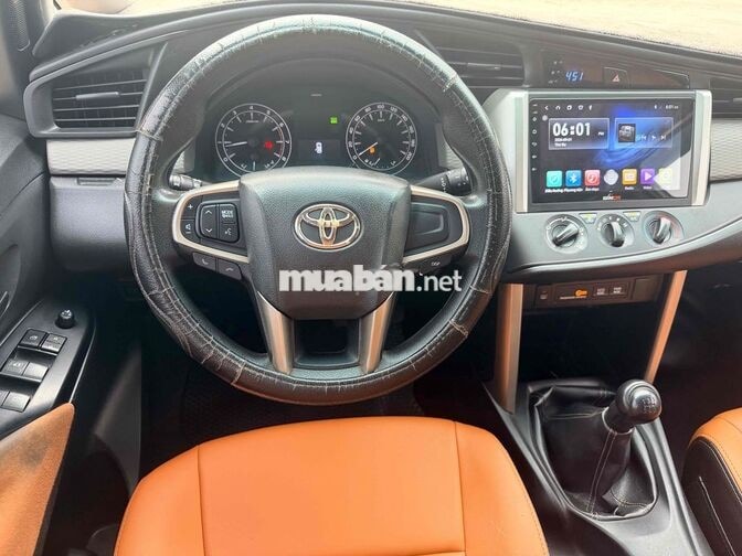Toyota Innova 2017 Số sàn màu Nâu 19vạn bao tua