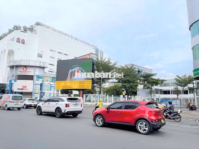 MT Hoàng Văn Thụ Ngay Ngã Ba Thoáng Đẹp Phù Hợp Showroom Trưng Bày