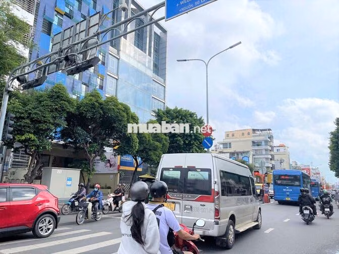 MT Hoàng Văn Thụ Ngay Ngã Ba Thoáng Đẹp Phù Hợp Showroom Trưng Bày