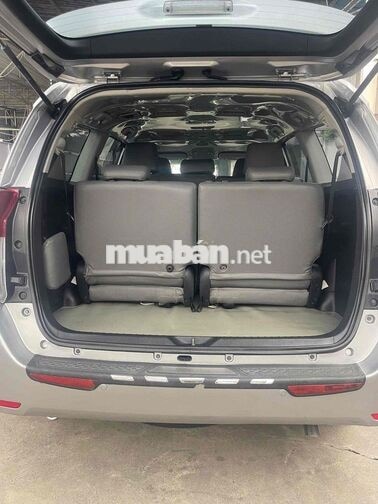 Toyota Innova 2.0E 2018 Số sàn Bạc