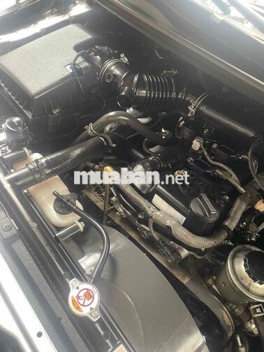 Toyota Innova 2.0E 2018 Số sàn Bạc