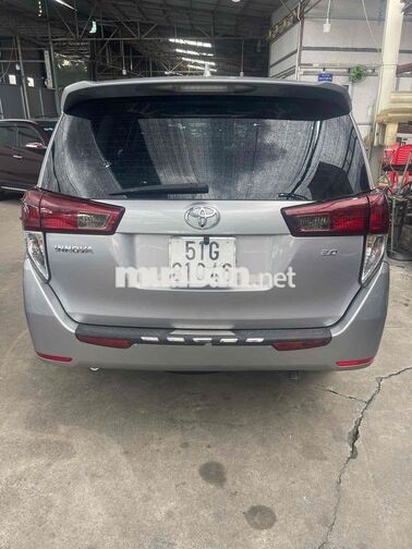 Toyota Innova 2.0E 2018 Số sàn Bạc