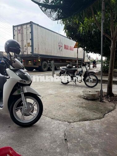 Honda SH125 CBS Trắng đen