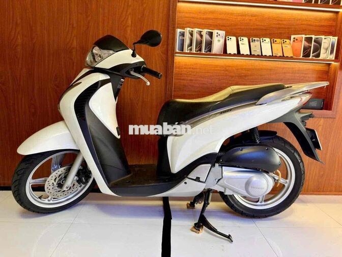 Honda SHVN 150cc Form Ý 2012 Trắng