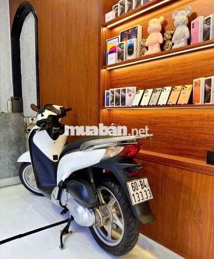 Honda SHVN 150cc Form Ý 2012 Trắng