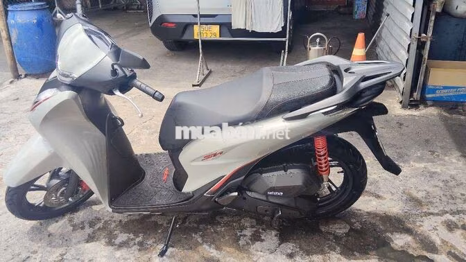 Honda SH 125i ABS 2025 Xám 1800 km