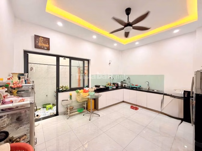 CHDV đúc 4 tầng DT 5x20 KDC Tân Tiến, Q.12 giá 8ty500 TL.