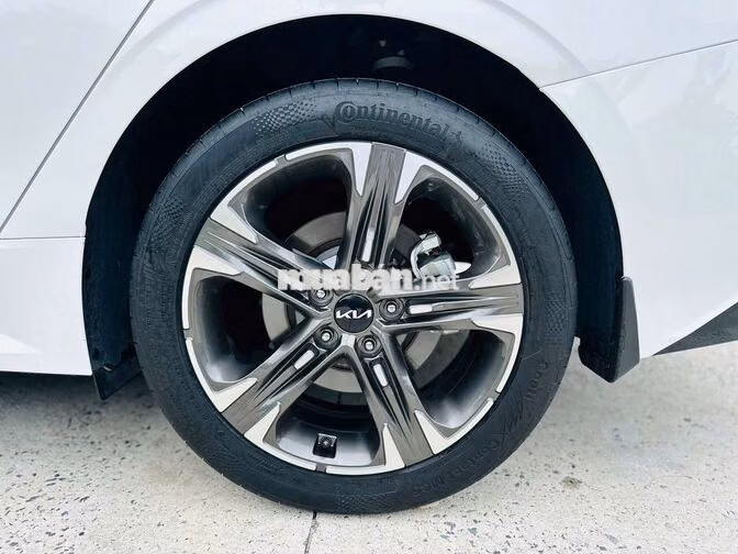 Kia K5 2.5 GT Line 2024 Trắng 9.000 km