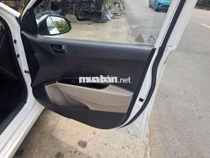 Hyundai i10 Sedan 1.2 2015 Trắng