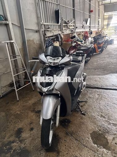 Honda SH150i 2019 Bạc 23000 km