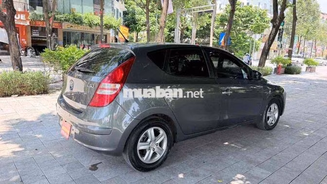 Hyundai i30 2009 Tự động Xám