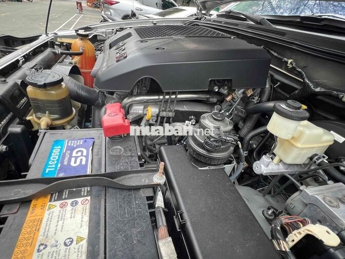 Toyota Fortuner 2016 Bạc Dầu Việt Nam