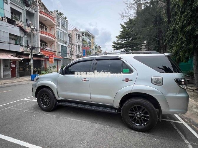 Toyota Fortuner 2016 Bạc Dầu Việt Nam