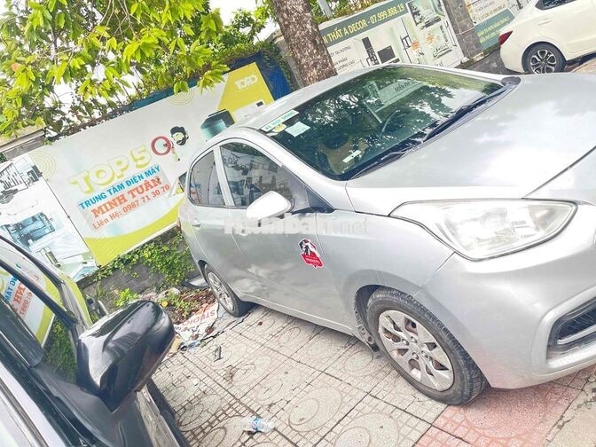 Hyundai Grand i10 Bạc 5 chỗ Xăng